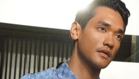 Lewat Instagram manajemennya, Afgan mengunggah foto tengah berada di event Louis Vuitton di Bangkok, Thailand. (Foto: dok. Instagram @afganmanagement) 