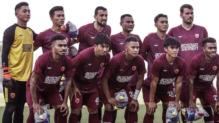 Aksi Striker PSM Makassar, Everton Nascimento saat melawan Persita Tangerang