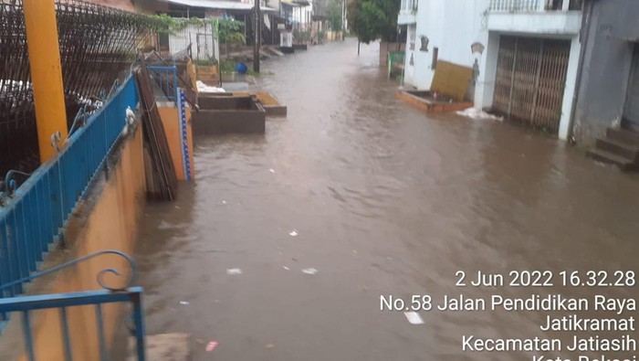 Banjir Bekasi Kamis (2/6/2022) (dok.ist)