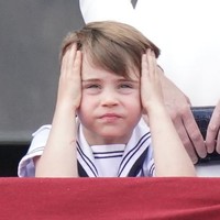 Selain Ratu Elizabeth II, sorotan juga tertuju pada Pangeran Louis satu dari 12 cicitnya. Putra bungsu Pangeran William dan Kate Middleton ini memasang ekspresi wajah yang mencuri perhatian. (Foto: PA Images via Getty Images/Aaron Chown)