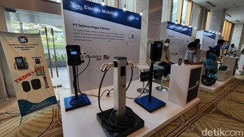 PT Optima Integra Teknika menawarkan solusi untuk pengisian kendaraan listrik. Foto: Adi Fida Rahman/detikINET