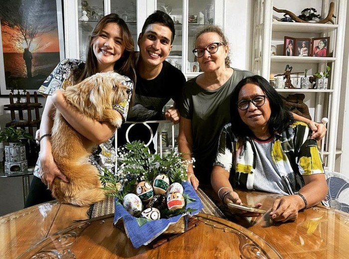 Galeri Marcel Chandrawinata Romantis! Momen Marcel Chandrawinata dan Istri Saat Makan Bareng