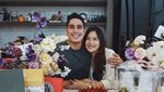 Romantis! Momen Marcel Chandrawinata dan Istri Saat Makan Bareng