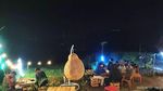 Di Sini Bisa Minum Kopi Sambil Menghadap Gunung dan Sawah