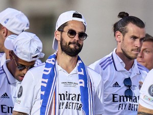 Real Madrid Melepas Bale dan Isco
