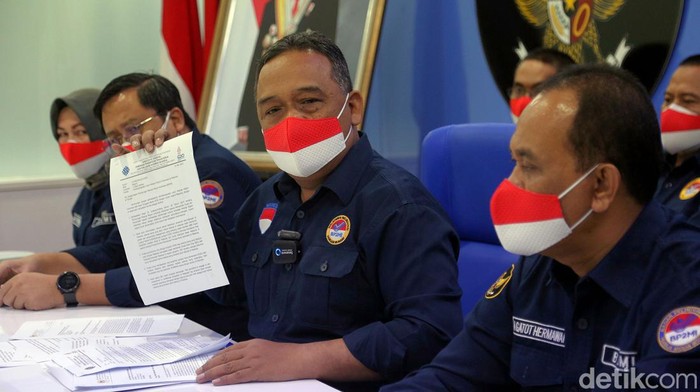 Ratusan pekerja migran Indonesia asal NTB gagal berangkat ke Malaysia. Hal itu salah satunya disebabkan karena tak menggunakan visa kerja.