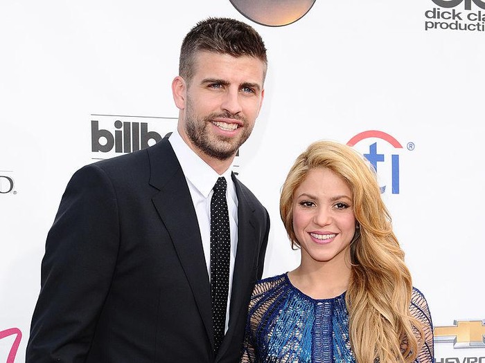 Gerard Pique dan Shakira Gerard Pique dan Shakira