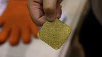 Sakai dan Machida mengatakan, telah berhasil membuat semen menggunakan daun teh, kulit jeruk dan bawang, ampas kopi, sayuran, dan bahkan sisa kotak makan siang.  