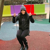 Kasia menikahi sang pangeran Qatar pada 2004. Tidak diketahui kapan mereka resmi bercerai. Namun setelah perceraian mereka, Kasia memperjuangan hak asuh anak mereka karena Abdelaziz dituduh telah melakukan pelecehan seksual terhadap salah satu putrinya. Foto: dok. Instagram/@kashounia