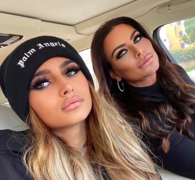 Inilah potret semasa hidup Kasia yang meninggal di usia 45 tahun. Kasia selama 10 tahun terakhir ini berjuang untuk mendapatkan hak asuh ketiga anaknya. Foto: dok. Instagram/@kashounia