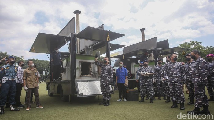 TNI Angkatan Laut (TNI AL) menggelar pemusnahan barang bukti narkoba seberat 179 KG narkoba jenis kokain di Koarmada I, Jakarta, Kamis (2/6/2022).