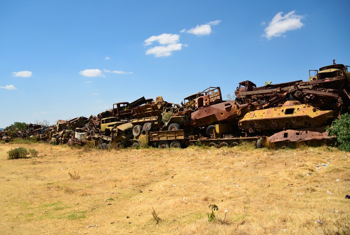 Kuburan Tank di Kota Asmara