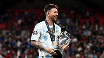 Messi Dapat Trofi ke-40 tapi Bukan Peraih Piala Terbanyak di Sepakbola