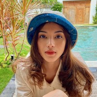 Melihat kedekatan Malika dengan Afgan dalam video viral tersebut membuat tak sedikit publik yang menduga jika keduanya memiliki hubungan spesial. Terlebih karena keduanya tampak mesra di depan Rossa. Hal itu seolah menandakan jika hubungan Afgan dan Rossa mungkin telah kandas. Foto: Instagram/@malika.bstr