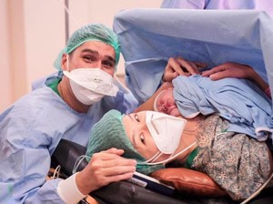 Congrats! Marcel Chandrawinata dan Priscilla Deasy Dikaruniai Anak Pertama