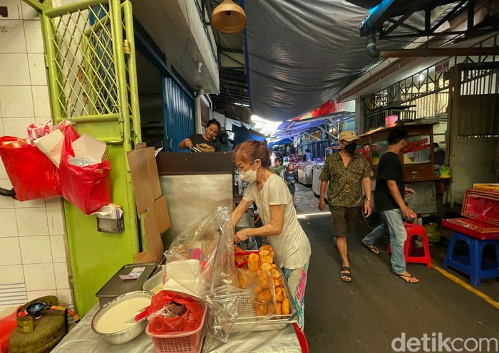 Menelusuri Gang Kuliner Petak 9 Glodok Menelusuri Gang Kuliner Petak 9 Glodok