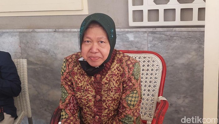 Menteri Sosial Tri Rismaharini yang pernah menjadi Wali Kota Surabaya 2 periode