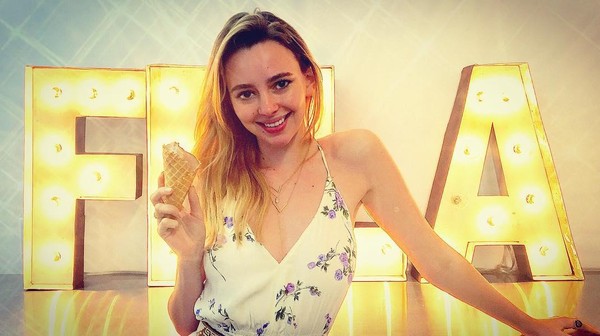 Natasha Bassett, Kekasih Elon Musk yang Hobi Kulineran