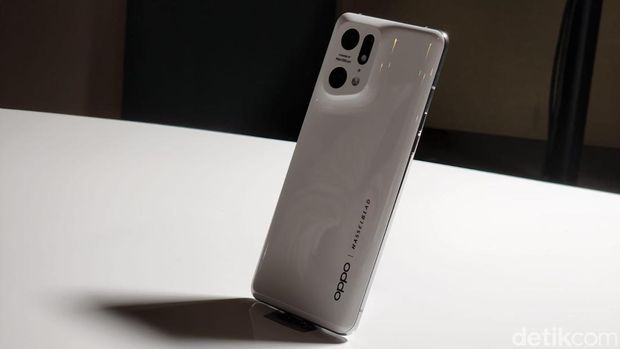 Peluncuran Oppo Find X5 Pro 5G