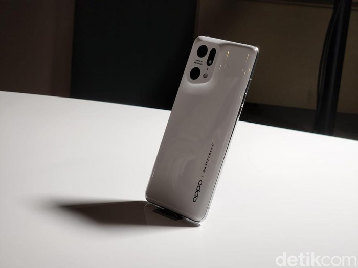 Peluncuran Oppo Find X5 Pro 5G