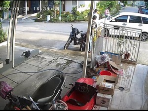 Viral Pengendara Avanza Ngebut di Jalan Perumahan, Ditegur Malah Mukul!