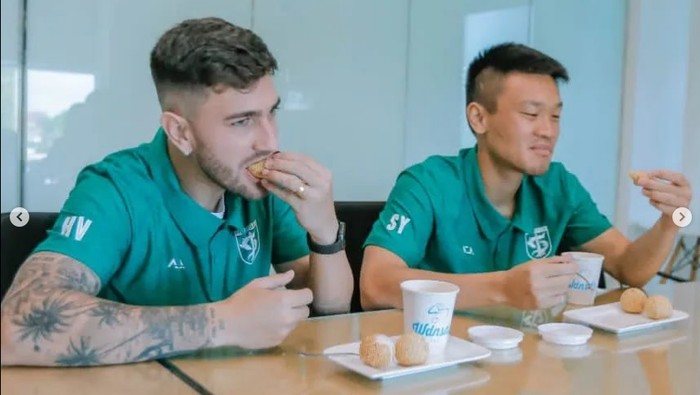 Dalam beberapa hari terakhir, Persebaya mengumumkan dua pemain asing yang baru. Keduanya diharapkan menjadi mesin gol bagi klub kebanggaan Bonek.