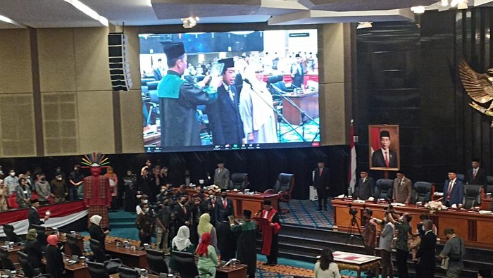 Rapat paripurna DPRD DKI (Tiara-detikcom)