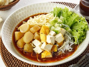 Resep Rujak Mie Palembang yang Pedas Segar