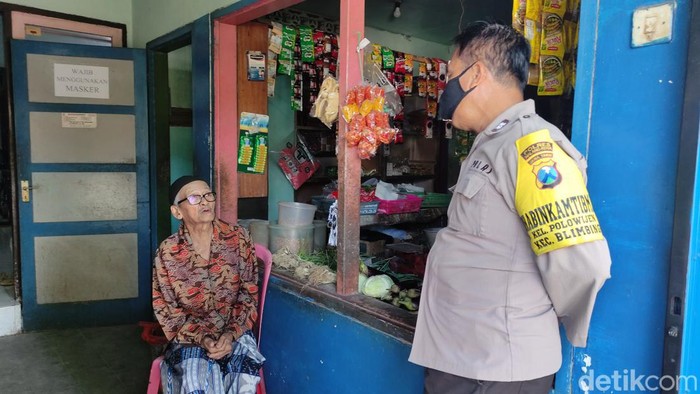 Rondi ketika memberikan keterangan kepada Kapolsek Blimbing