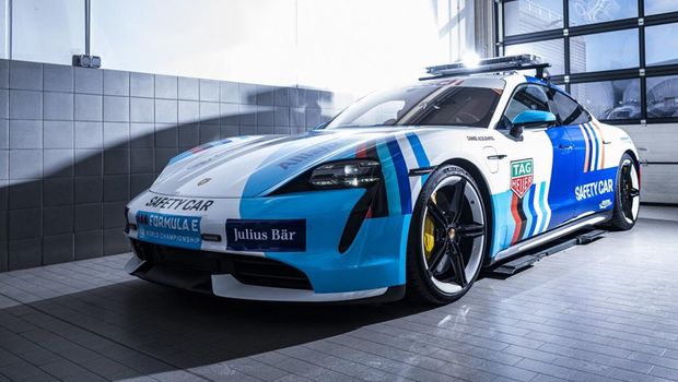 Safety car Formula E 2022