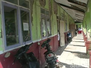 SD Negeri di Subang Rusak Parah, Pelajar Waswas Takut Ambruk