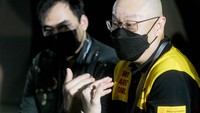 President Director DHL Global Forwarding Indonesia, Vincent Yong menyatakan rasa bangganya dalam mendukung kesuksesan perhelatan Formula E di Jakarta. Mereka terlihat sangat senang dengan adanya balapan Formula E di Jakarta untuk pertama kalinya. 
