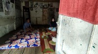 Kondisi tersebut yang menyebabkan Fajar sebelumnya harus mengubur mimpi untuk meneruskan perjuangan menuntut ilmu di perguruan tinggi. Padahal, dia diterima di sejumlah perguruan tinggi favorit. Selain ITB, dia juga diketahui berhasil masuk ke UIN Sunan Gunung Djati dan UIN Sultan Maulana Hasanuddin Banten.