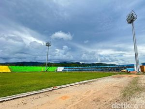 Panpel Tambah 30 Lampu di Stadion BJ Habibie Jelang Laga PSM Vs Sulut