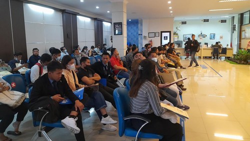 Suasana ruang tunggu Kantor Imigrasi Kelas I TPI Denpasar, Kamis (6/2/2022).