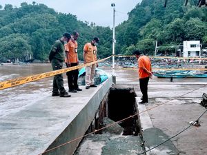 Tergerus Abrasi, Breakwater Sungai Bawah Tanah Pantai Baron Ambrol