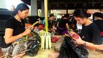 Tengok Lagi Kemeriahan Lomba Membuat Gebogan-Lawar di Bali