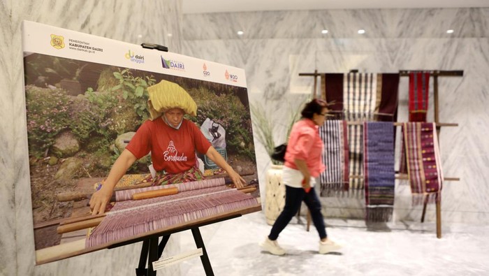 Terobosan Promosi Pariwisata Kreatif dalam Semangat G20 Semesta Dairi Memanggil merupakan program penguatan destinasi pariwisata dan kebudayaan dengan cara menerapkan konsep promosi pariwisata kreatif dengan terobosan baru di dalam semangat G20.
Selain itu, kegiatan ini juga bertujuan mengenalkan Dairi dengan berbagai kekayaan alam, budaya dan masyarakatnya yang selama ini tidak terdengar.