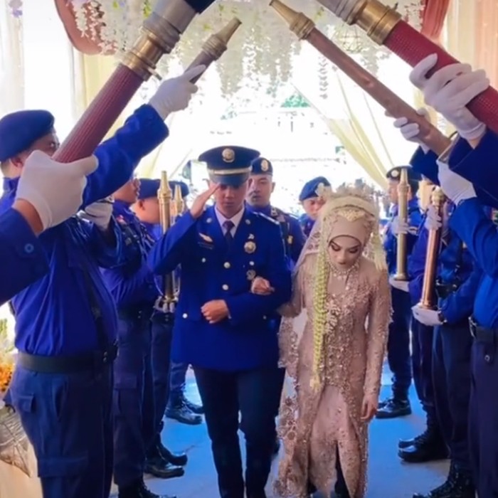 Video acara pernikahan viral di media sosial.