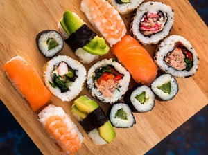 Viral Restoran Sushi Tidak Halal, Ini 3 Bahan Sushi yang Tak Halal