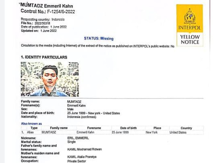 Yellow Notice Emmeril Khan Mumtadz