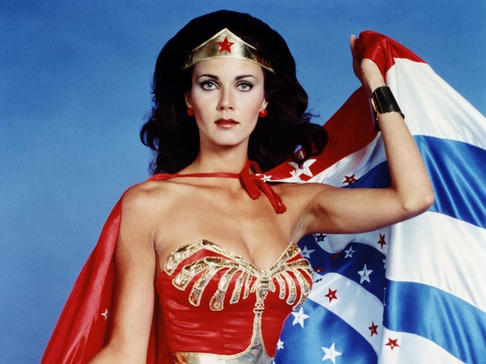 139583216 Lynda Carter, US actress, in costume in a studio portrait issued as publicity for the US television series, Wonder Woman, USA, circa 1977. The television series, based on the DC Comics character, starred Carter as Wonder Woman. (Photo by Silver Screen Collection/Getty Images)
