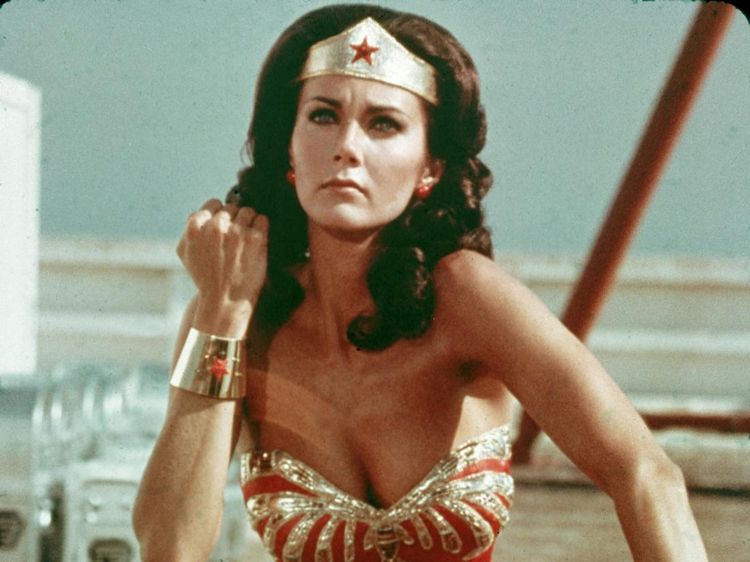 6 Potret Lynda Carter Sang Wonder Woman Lawas Sebelum Gal Gadot