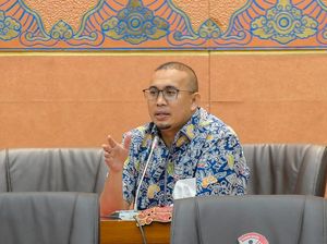 Jawab Andre Rosiade, Bahlil Akui RI Surplus 40 Juta Ton Semen