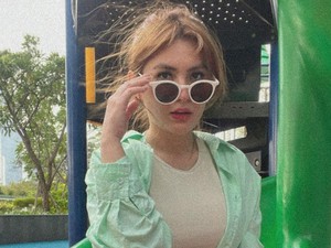 Angela Lee Lebih Happy Usai Cerai dari Alexander