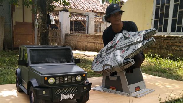 Anwar Maulana, sosok di balik figur Gundam berukuran jumbo di Subang