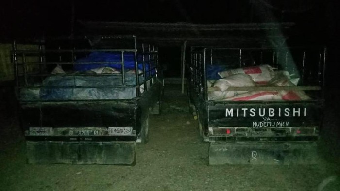 Barang bukti 4 ton getah pinus ilegal yang yang disita polisi.