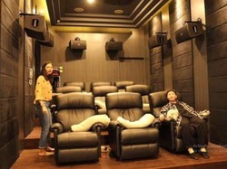 8 Potret Bioskop Pribadi Artis, Super Kece dan Makin Bikin Betah di Rumah