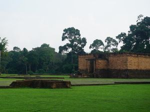 Keunikan Candi Gumpung di Muaro Jambi: Seperti Dipangkas