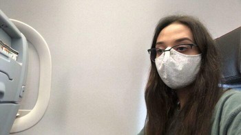 Bayar lebih untuk dapat kursi dekat jendela di pesawat, ehh malah begini. Dok. Boredpanda